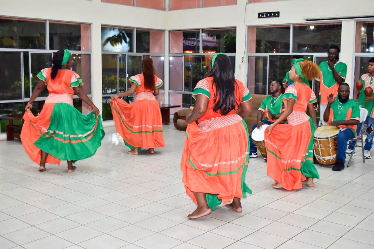 Disfrutan de una jornada llena de arte y tradición en Guayacán