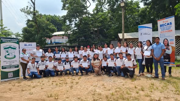 Mintrab realiza taller de orientación laboral en Alta Verapaz