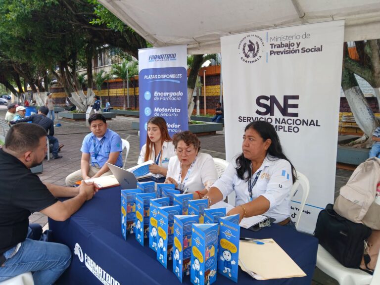 Mintrab realiza kiosco de Empleo para personas retornadas