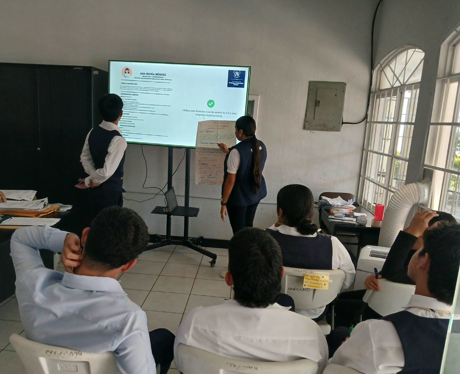 Se realiza jornada de orientación laboral con jóvenes practicantes de Santa Rosa